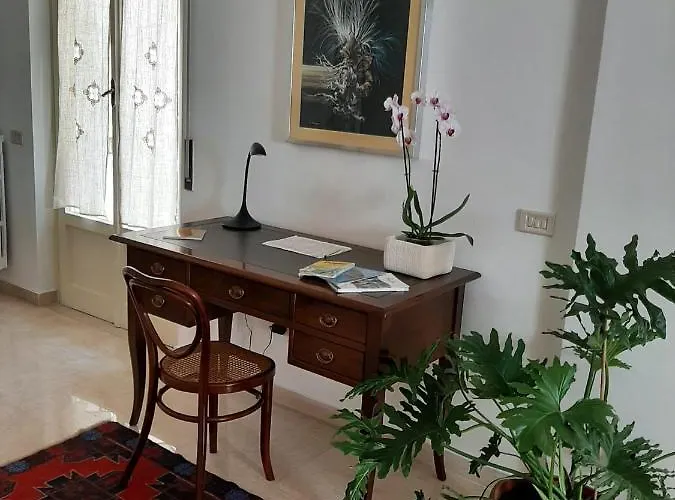 Interno13bari * בארי